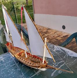 Modello nave in legno Sciabecco 1753 fatto a mano