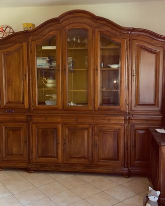 Credenza in arte povera