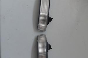 frecce specchietti  focus 