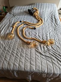 lampadario con corde e applique 