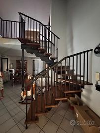 Scala in legno