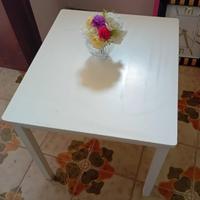 Tavolino bianco ikea