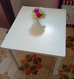 Tavolino bianco ikea