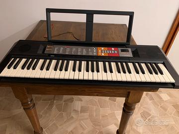 Tastiera Yamaha PSR F50