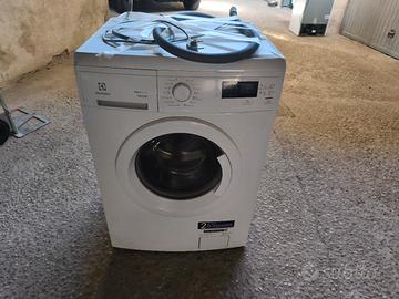 LAVATRICE ELECTROLUX 8 KILI A+ CONSEGNA A DOMICILI
