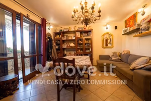 Appartamento di 130 m² con 4 locali e box auto a R