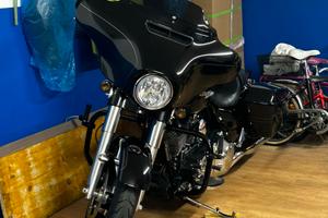 Harley Davidson - Street glide special