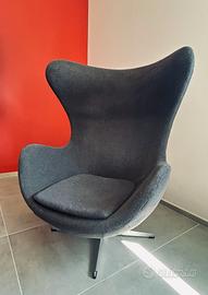 Poltrona EGG CHAIR (Stile Arne Jacobsen) 