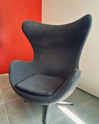 Poltrona EGG CHAIR (Stile Arne Jacobsen) 