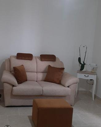 Divano letto due posti artigianale made in italy