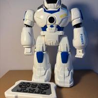 Robot interattivo radiocomandato