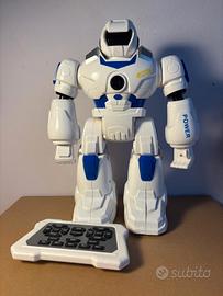 Robot interattivo radiocomandato