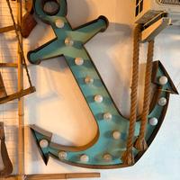 Grande insegna vintage  luminosa a fotma di Ancora