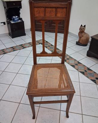 Sedia modello antico in legno