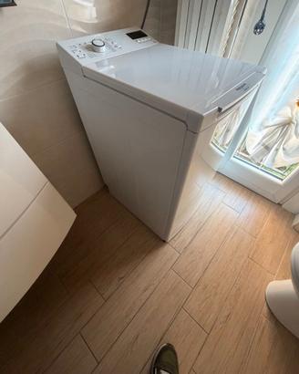 Lavatrice  Hotpoint Ariston 6 kg. carica verticale