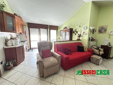Appartamento di 72 m² con 3 locali e box auto a Ca
