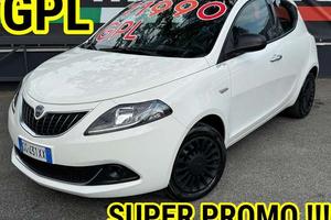 Lancia Ypsilon 1.0 firefly hybrid Silver GPL**SUPE