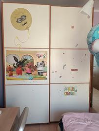 ARMADIO DOPPIA ANTA SCORR. E LETTO CON CASSETTONE