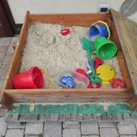 Sabbiera in legno per bambini