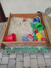 Sabbiera in legno per bambini