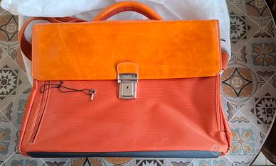 Borsa Orna 916 in pelle