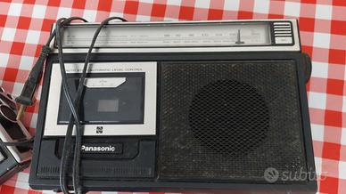 Radio con lettore cassette
