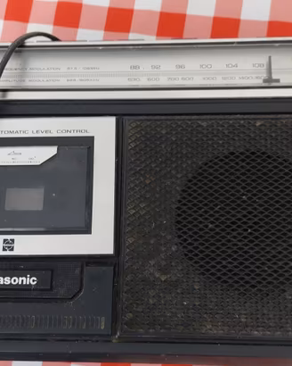 Radio con lettore cassette