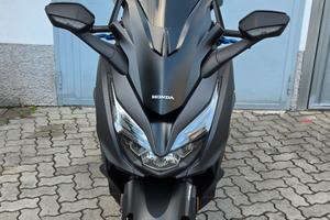 Honda forza 125    