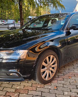 Audi A4 Avant quattro 
