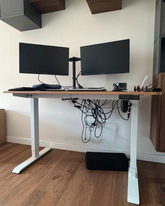Scrivania standing desk ritiro a mano Milano