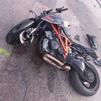 ricambi ktm 1290 super duke r 1.0  2016