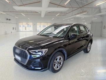 AUDI Q3 45 TFSI E S TRONIC BUSINESS SUV