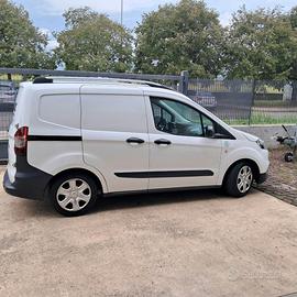 FORD  TRANSIT COURIER 100 HP