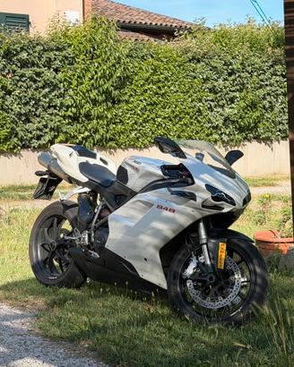 Ducati 848