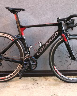 Bicletta da corsa aero Colnago Concept