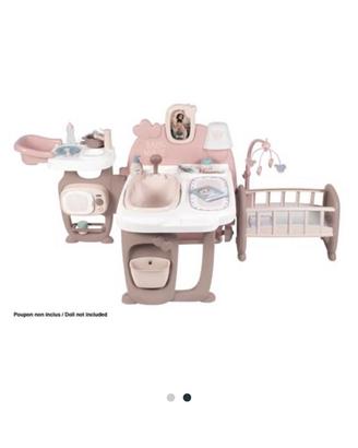 Baby nurse lavaggio bambola