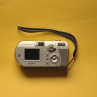Fotocamera Sony P72