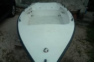 Barca Caccia Pesca BORA BORA 4.40 + Yamaha 40CV 2T