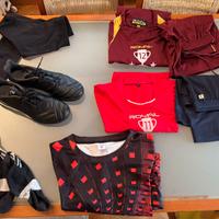 Set calcio maglie e scarpe taglia S - 9 anni