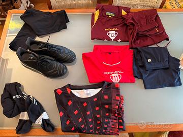 Set calcio maglie e scarpe taglia S - 9 anni