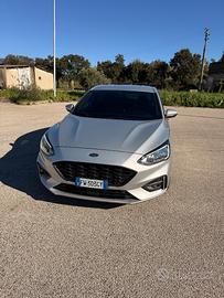 Ford Focus 1.5 120 cv st-line