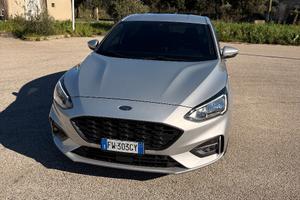 Ford Focus 1.5 120 cv st-line