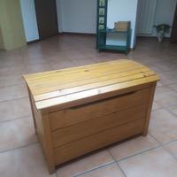 Cassapanca in legno