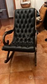 Sedia a dondolo in legno