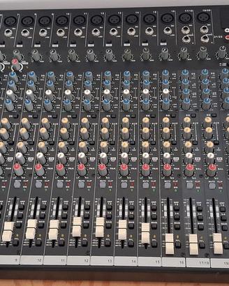 Mixer audio 24 canali con effetti
