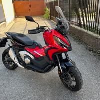 Honda Xadv 750  come nuova in Garanzia Honda