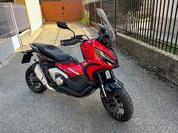 Honda Xadv 750  come nuova in Garanzia Honda