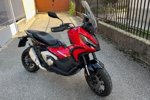 Honda Xadv 750  come nuova in Garanzia Honda