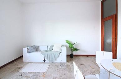 Appartamento di 92 m² con 5 locali e box auto a Ca