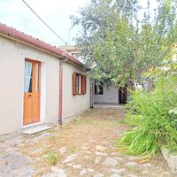 Casa indipendente con cortile